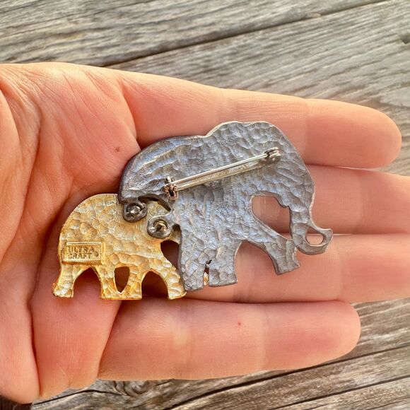 Vintage Jewelry Elephant Brooch Mom and Baby Elephant Pin - Picture 3 of 3